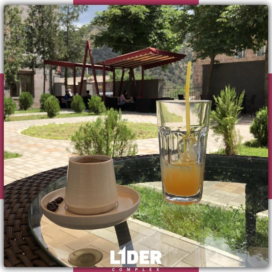 Hotel Lider Complex Vaykʼ Екстериор снимка