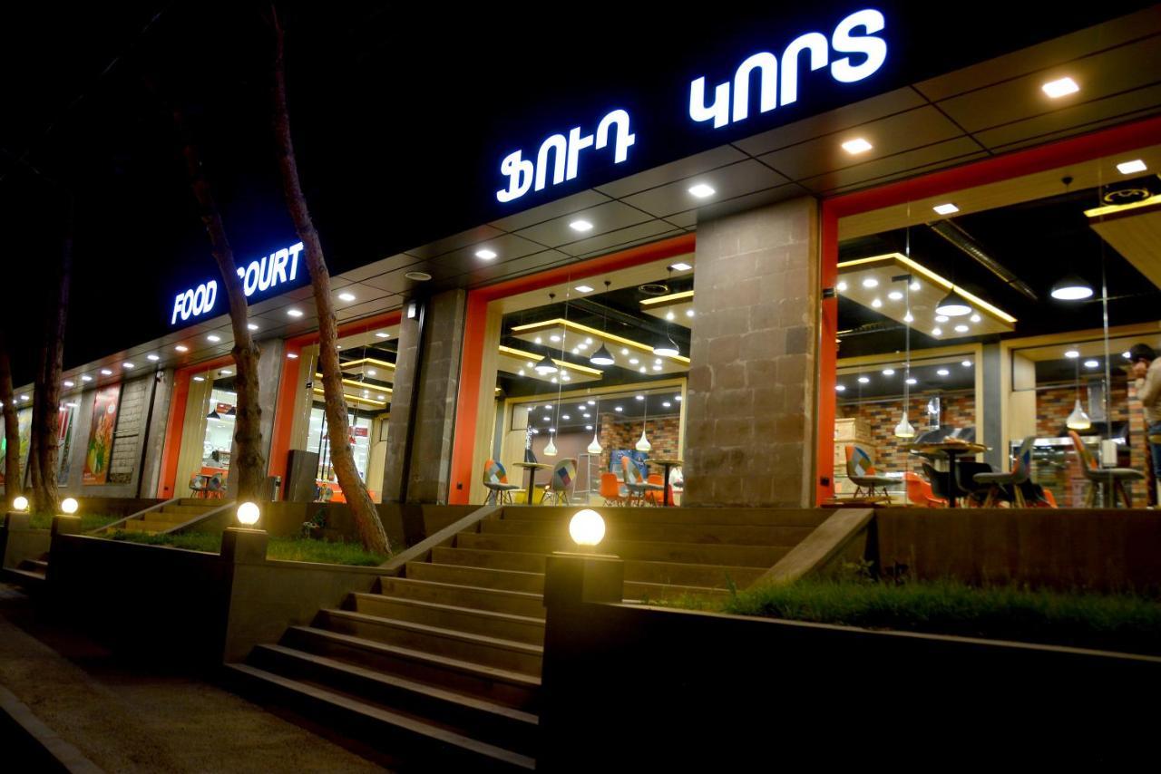 Hotel Lider Complex Vaykʼ Екстериор снимка