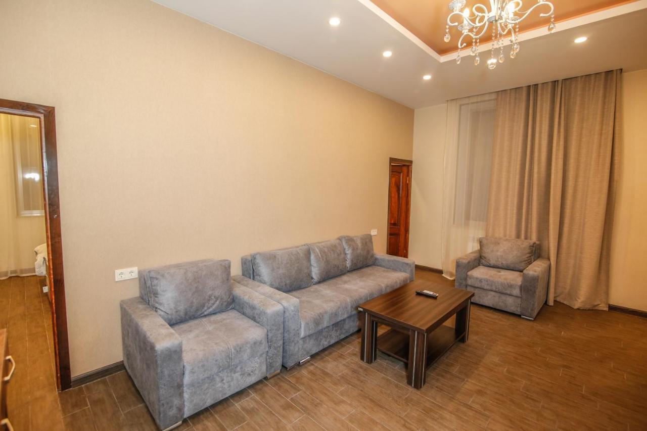 Hotel Lider Complex Vaykʼ Екстериор снимка