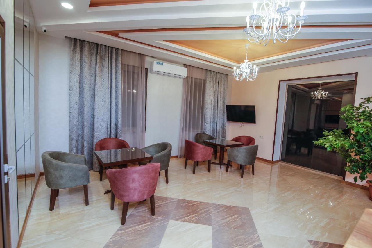 Hotel Lider Complex Vaykʼ Екстериор снимка